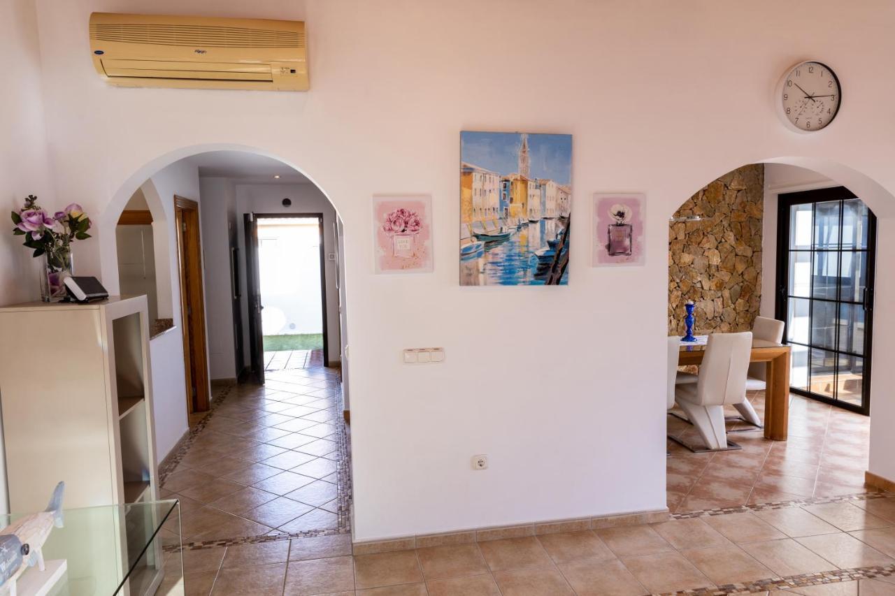 Villa With Private Pool, Near Beach And Golf Caleta De Fuste- Villa Charlotte Costa De Antigua Exterior foto